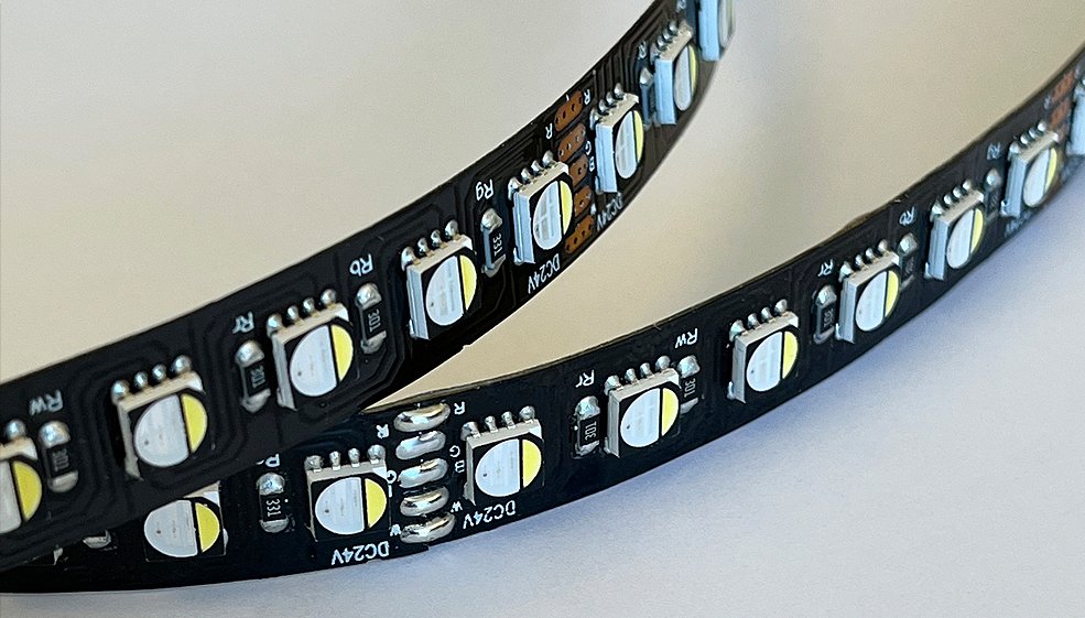 RGBW 6000k, 30,6w/m, 96Led/m, IP20 BLACK LED Tape Protech LED